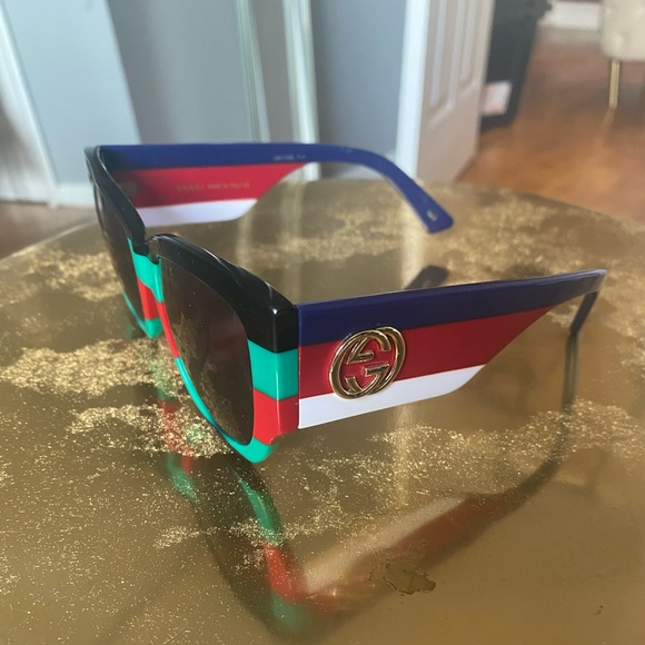 GUCCI STRIPED SUNGLASSES - Picture 1 of 3